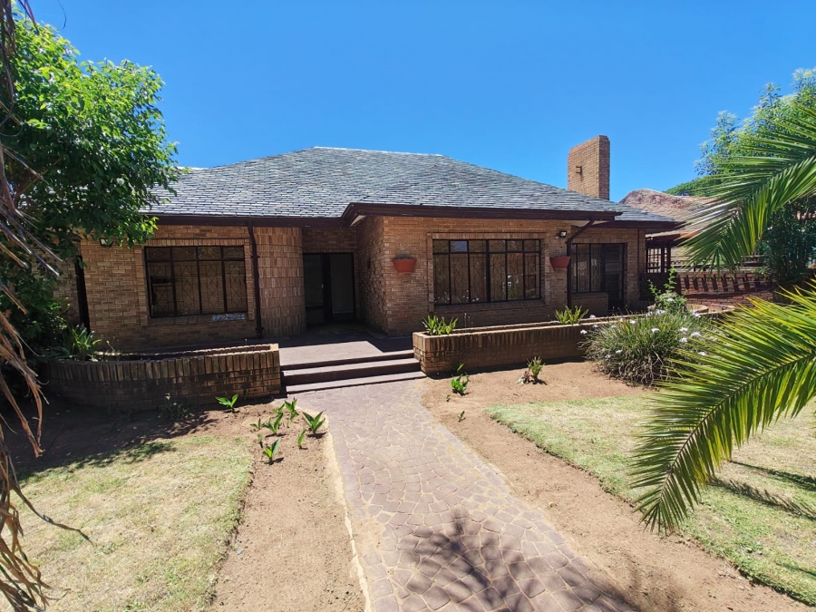 4 Bedroom Property for Sale in Selcourt Gauteng