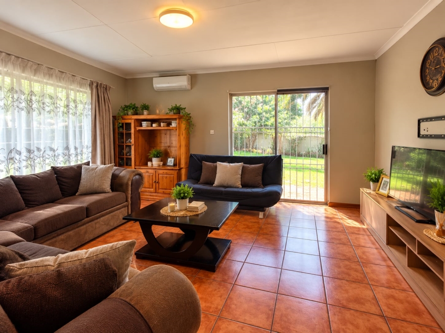 3 Bedroom Property for Sale in Verwoerdpark Gauteng