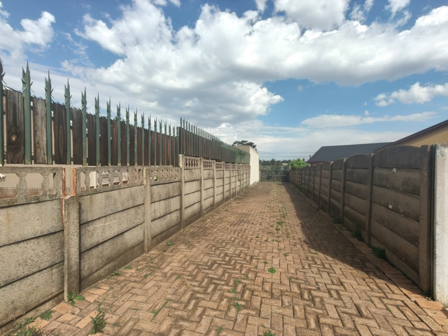 3 Bedroom Property for Sale in Verwoerdpark Gauteng