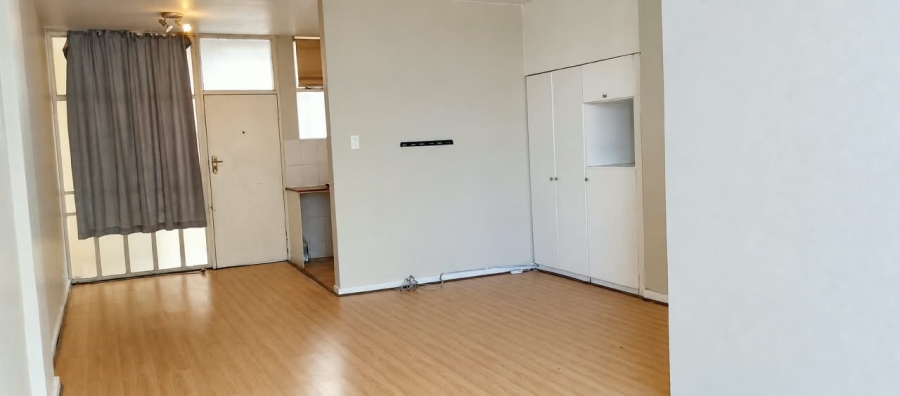 1 Bedroom Property for Sale in Illovo Gauteng