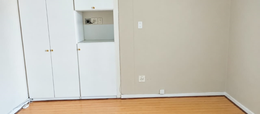 1 Bedroom Property for Sale in Illovo Gauteng