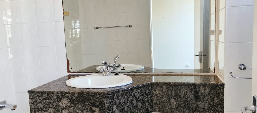 1 Bedroom Property for Sale in Illovo Gauteng