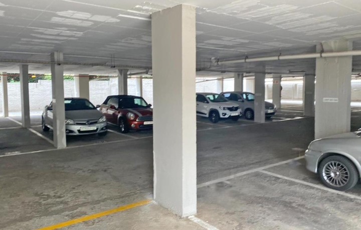 1 Bedroom Property for Sale in Illovo Gauteng