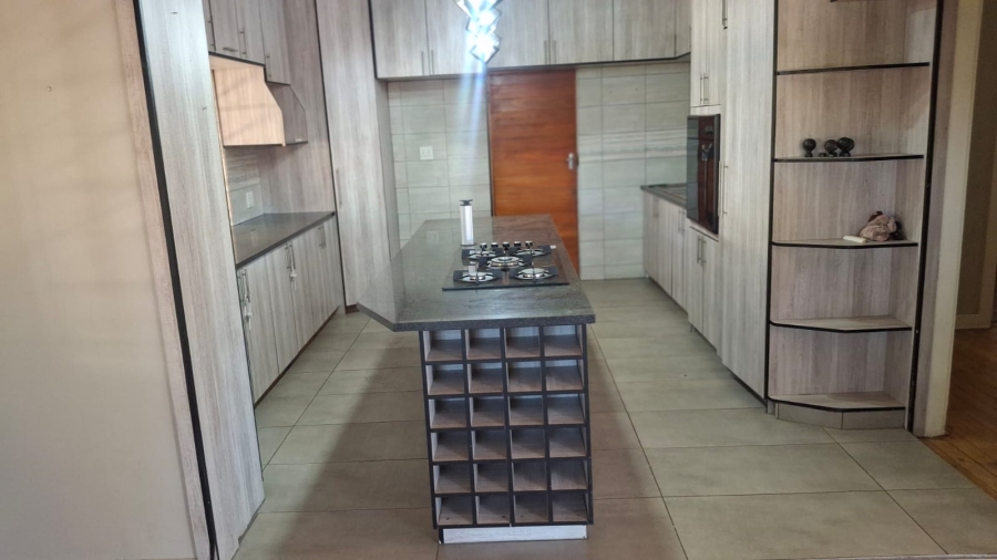 3 Bedroom Property for Sale in Farrarmere Gauteng