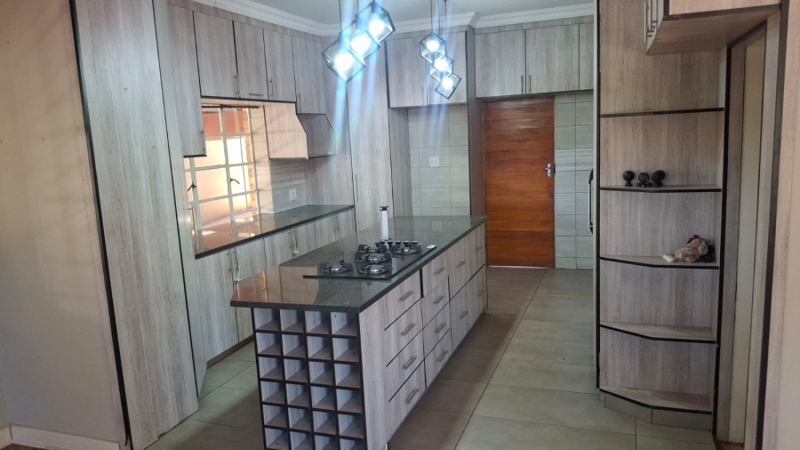 3 Bedroom Property for Sale in Farrarmere Gauteng
