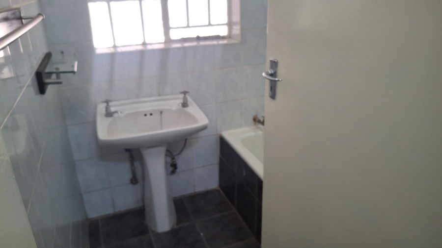 3 Bedroom Property for Sale in Farrarmere Gauteng