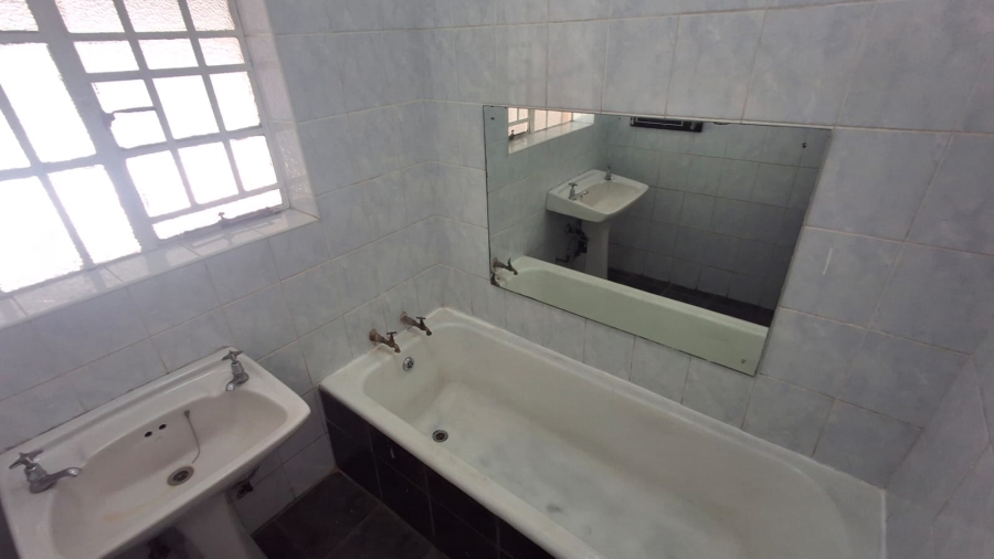 3 Bedroom Property for Sale in Farrarmere Gauteng