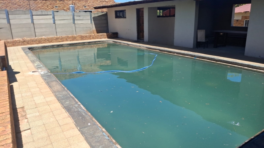 3 Bedroom Property for Sale in Farrarmere Gauteng