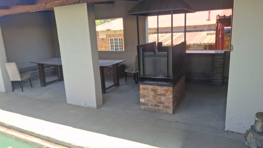 3 Bedroom Property for Sale in Farrarmere Gauteng