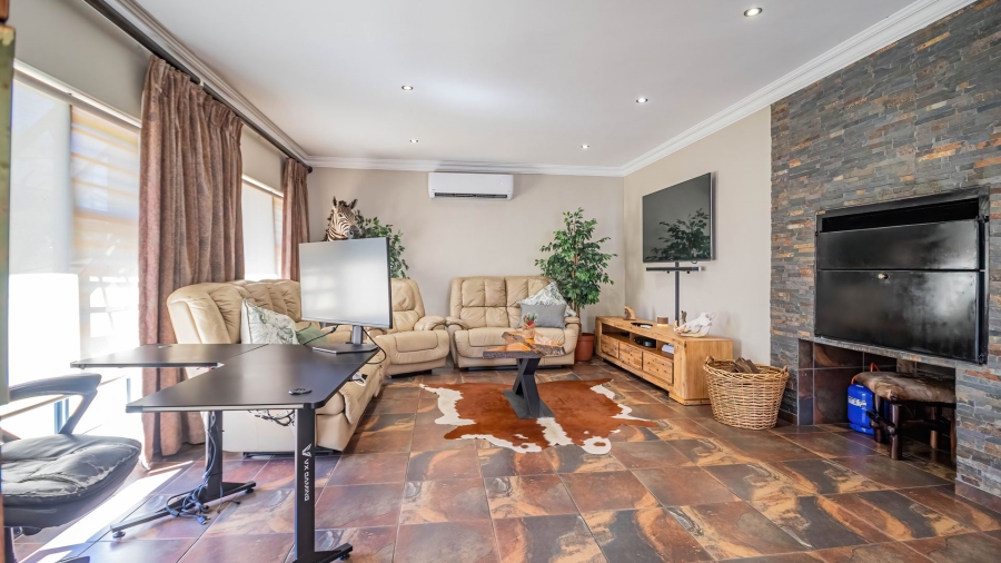 4 Bedroom Property for Sale in Parkrand Gauteng