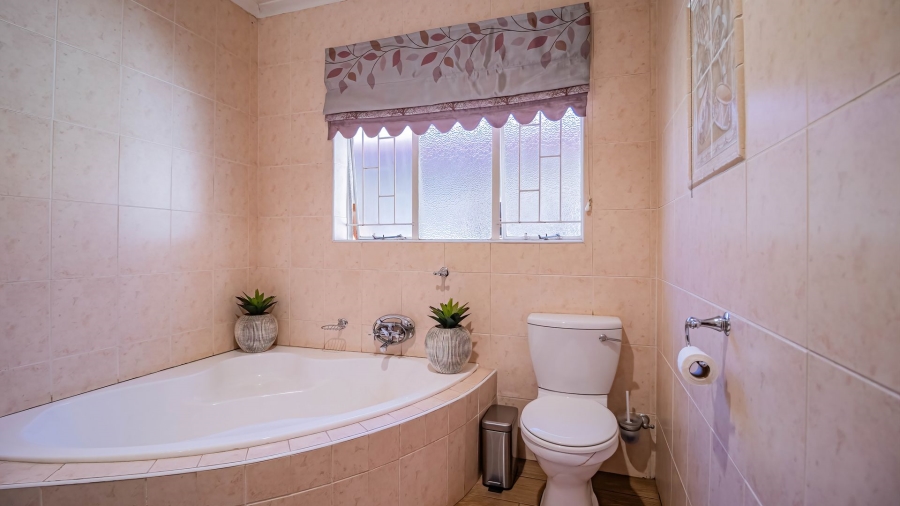 4 Bedroom Property for Sale in Parkrand Gauteng