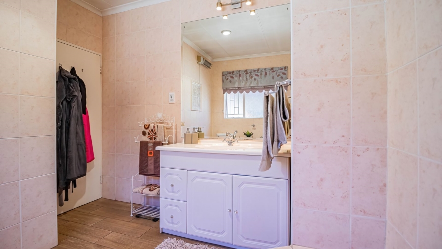 4 Bedroom Property for Sale in Parkrand Gauteng
