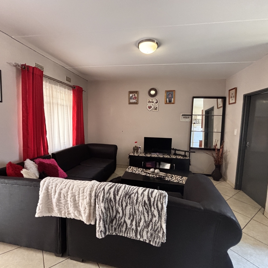 2 Bedroom Property for Sale in Jabulani Gauteng