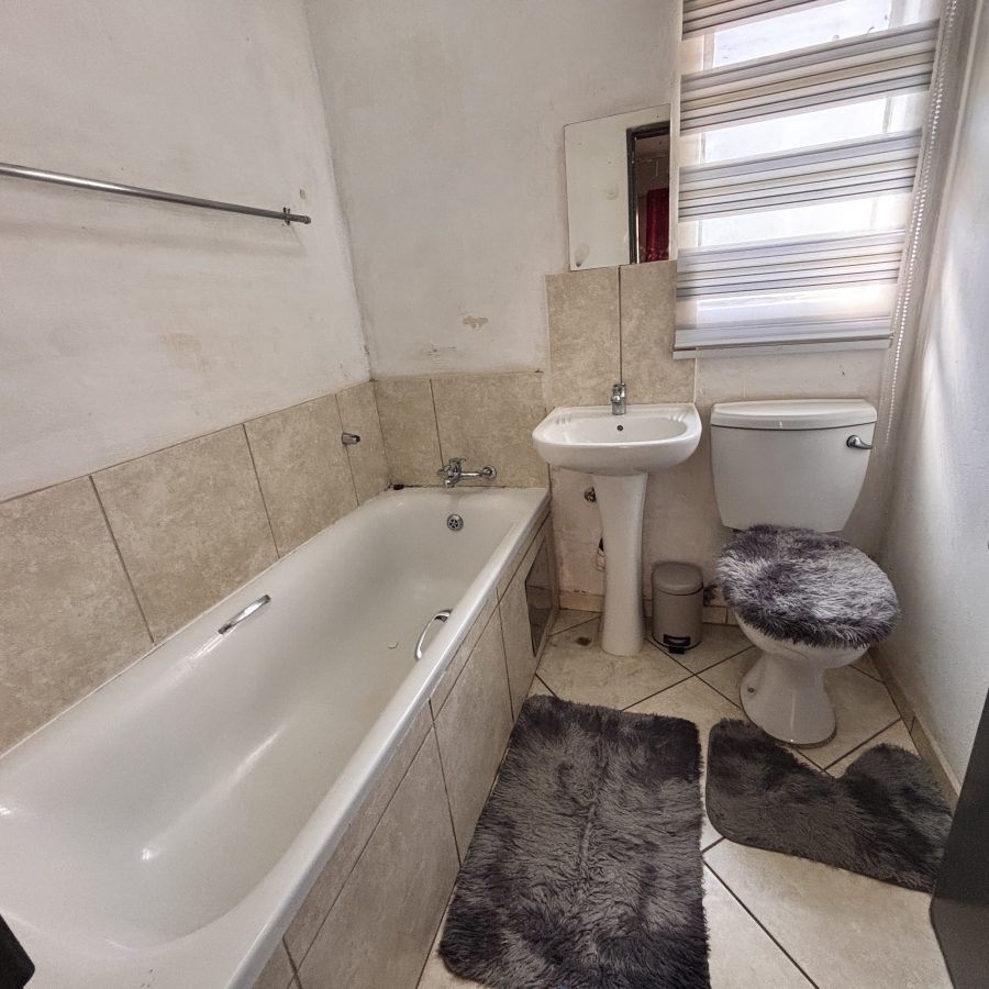 2 Bedroom Property for Sale in Jabulani Gauteng