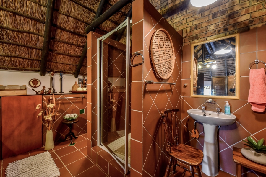 4 Bedroom Property for Sale in Faerie Glen Gauteng