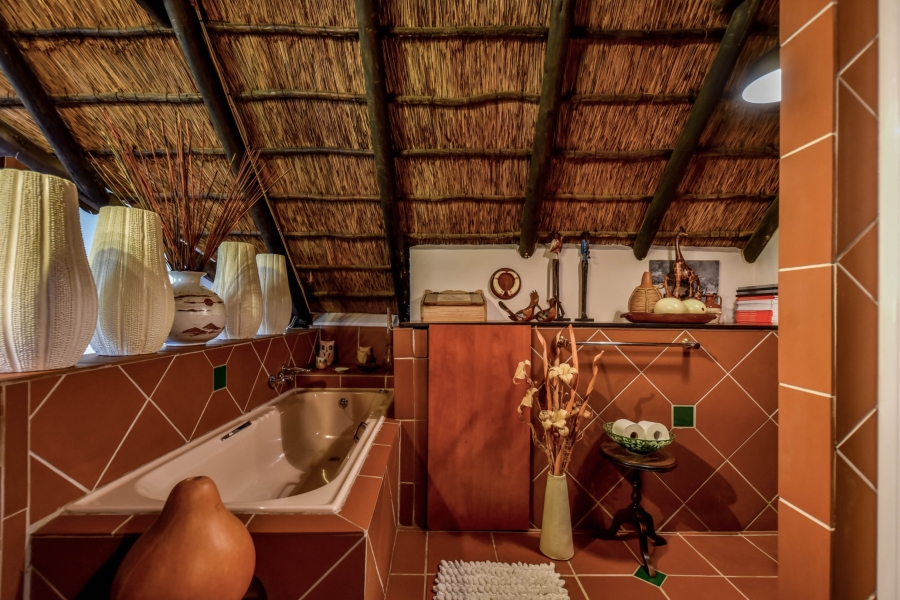 4 Bedroom Property for Sale in Faerie Glen Gauteng