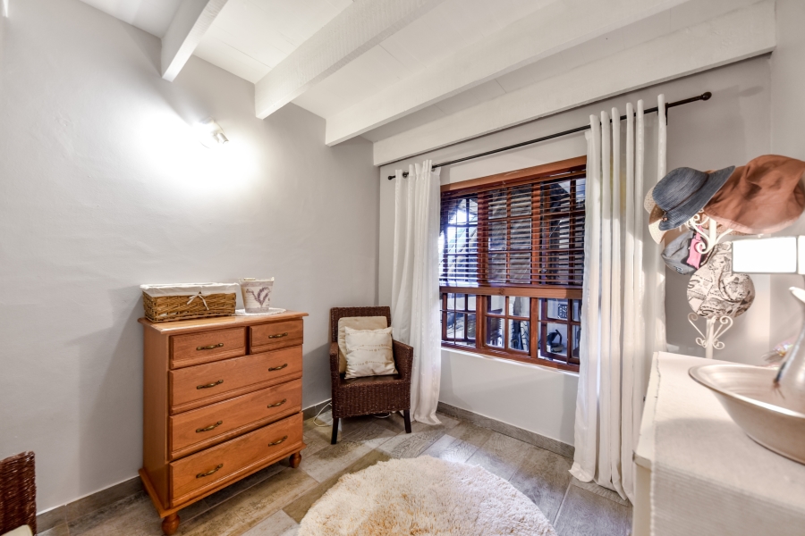 4 Bedroom Property for Sale in Faerie Glen Gauteng