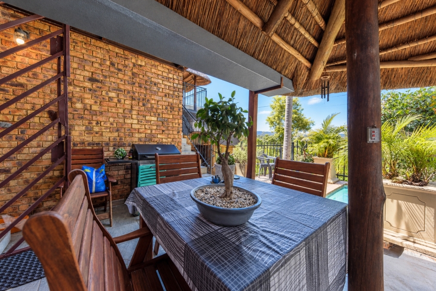 4 Bedroom Property for Sale in Faerie Glen Gauteng