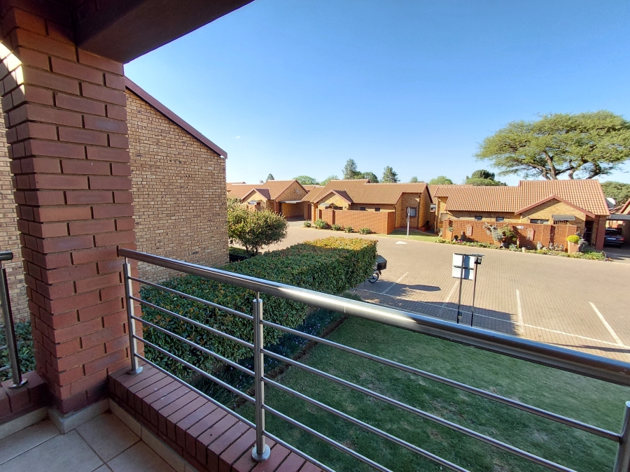 1 Bedroom Property for Sale in Willow Park Manor Gauteng