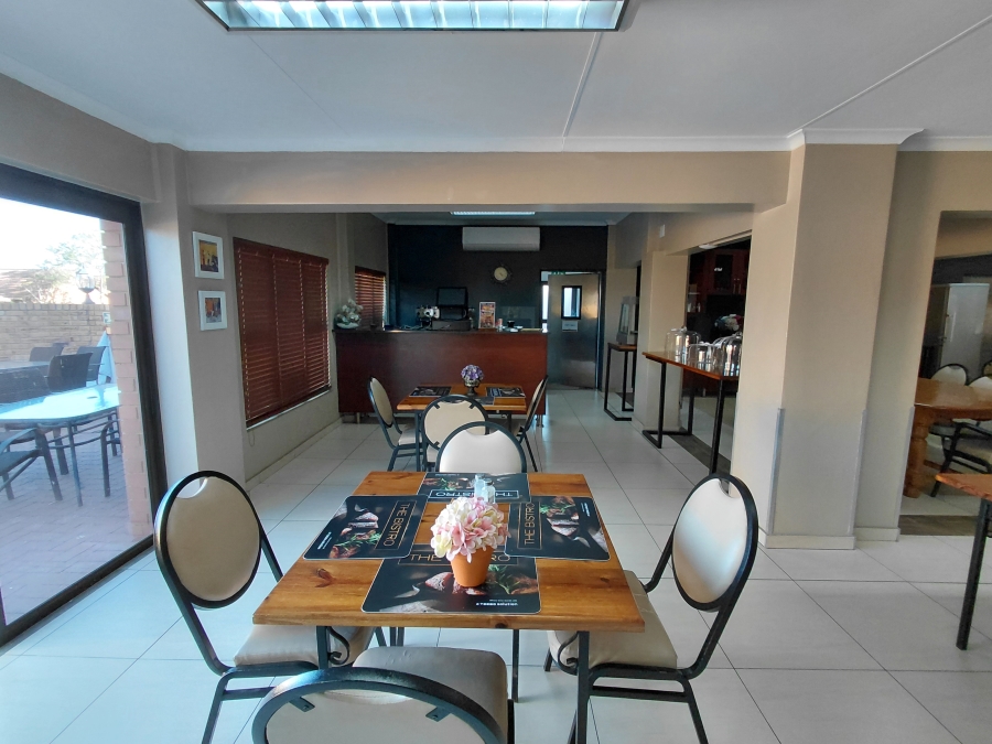 1 Bedroom Property for Sale in Willow Park Manor Gauteng