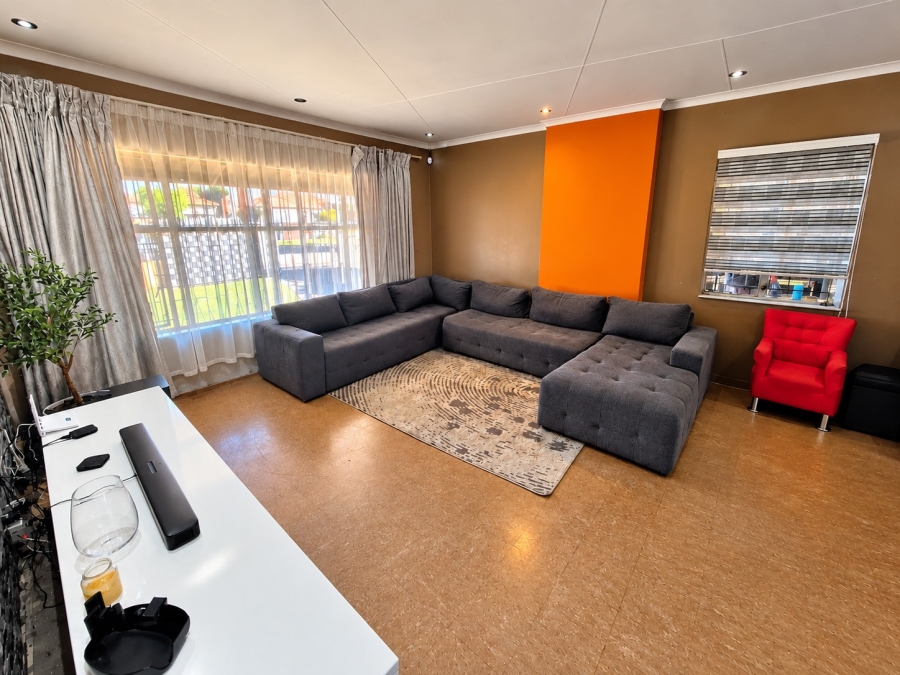 3 Bedroom Property for Sale in Vanderbijlpark CE 4 Gauteng