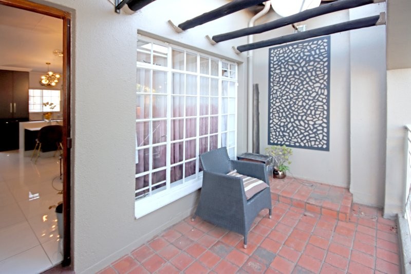 2 Bedroom Property for Sale in Robindale Gauteng