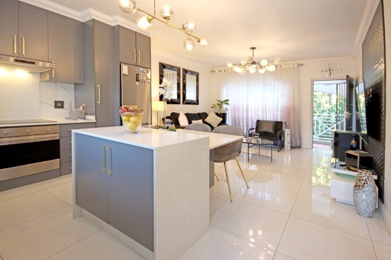 2 Bedroom Property for Sale in Robindale Gauteng