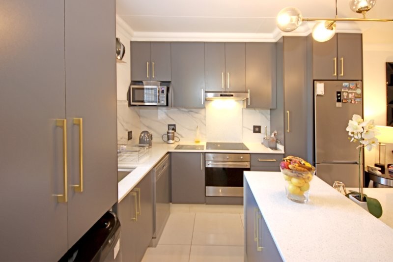 2 Bedroom Property for Sale in Robindale Gauteng