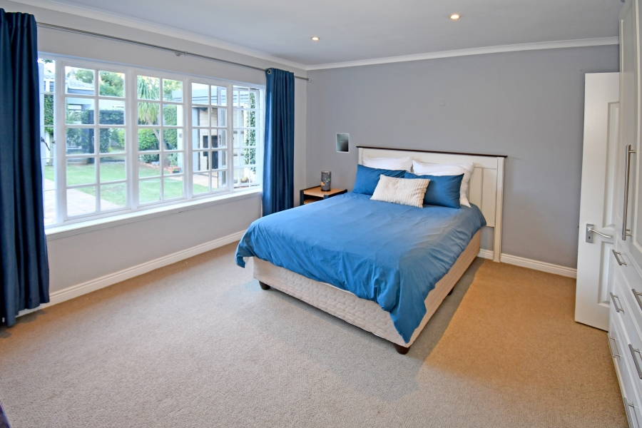 6 Bedroom Property for Sale in Fairland Gauteng