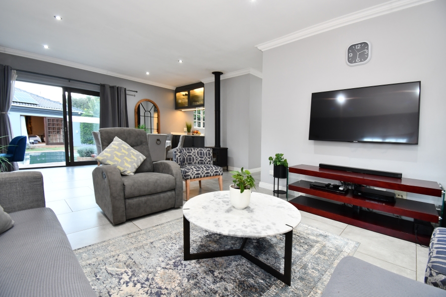 6 Bedroom Property for Sale in Fairland Gauteng
