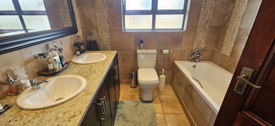 3 Bedroom Property for Sale in Meyersdal Gauteng