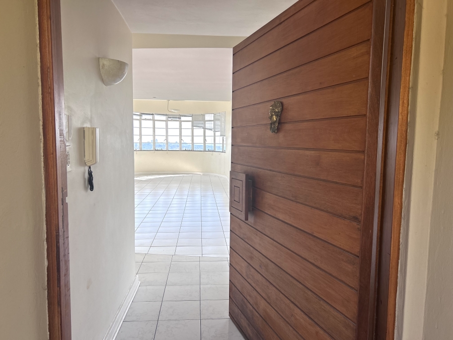 To Let 2 Bedroom Property for Rent in Houghton Estate Gauteng