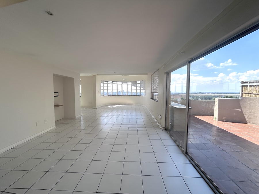 To Let 2 Bedroom Property for Rent in Houghton Estate Gauteng