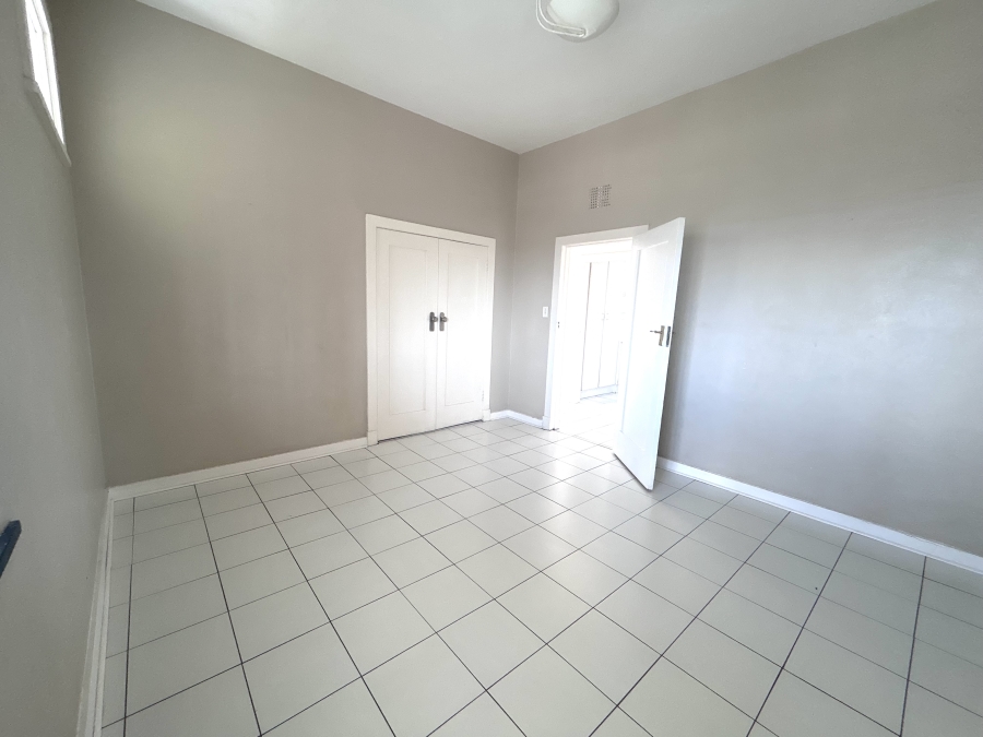 To Let 2 Bedroom Property for Rent in Houghton Estate Gauteng