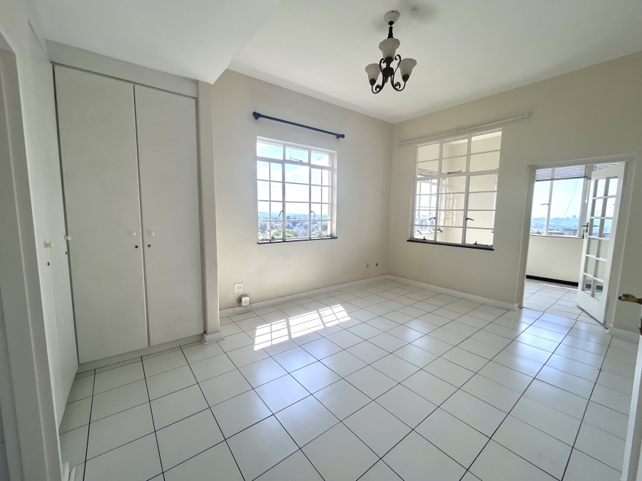 To Let 2 Bedroom Property for Rent in Houghton Estate Gauteng