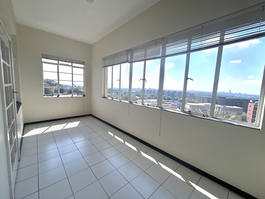 To Let 2 Bedroom Property for Rent in Houghton Estate Gauteng