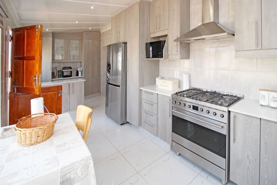 4 Bedroom Property for Sale in Crosby Gauteng