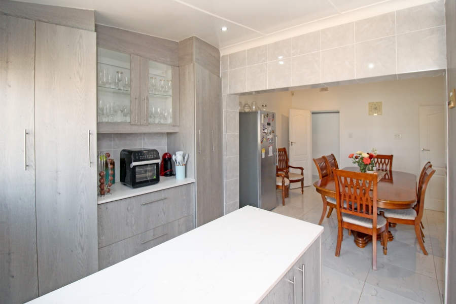 4 Bedroom Property for Sale in Crosby Gauteng