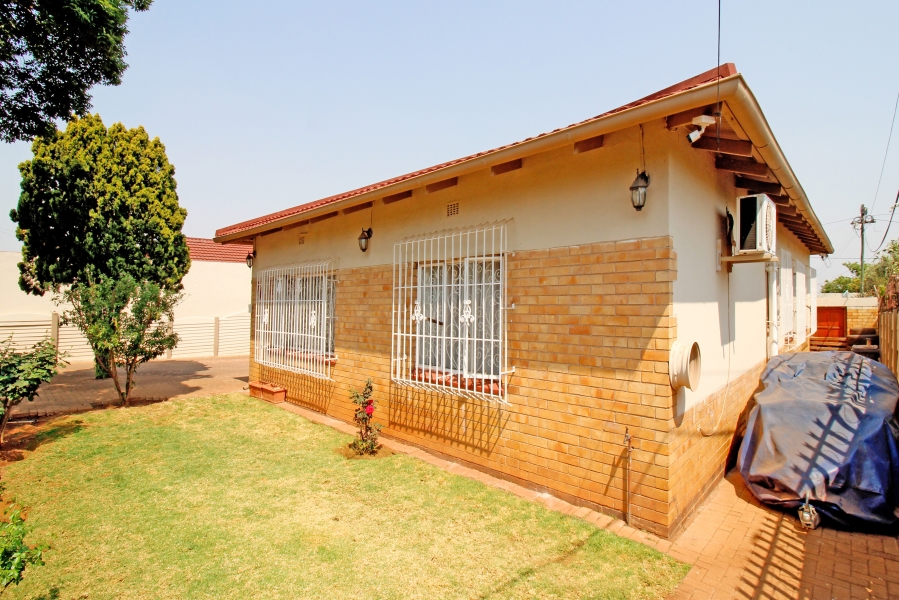 4 Bedroom Property for Sale in Crosby Gauteng