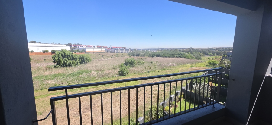 To Let 1 Bedroom Property for Rent in Modderfontein Gauteng