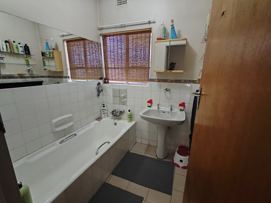 3 Bedroom Property for Sale in Roseville Gauteng