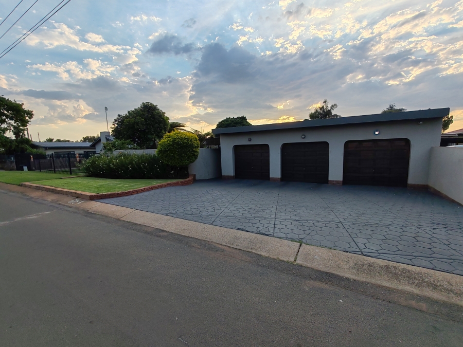 3 Bedroom Property for Sale in Roseville Gauteng