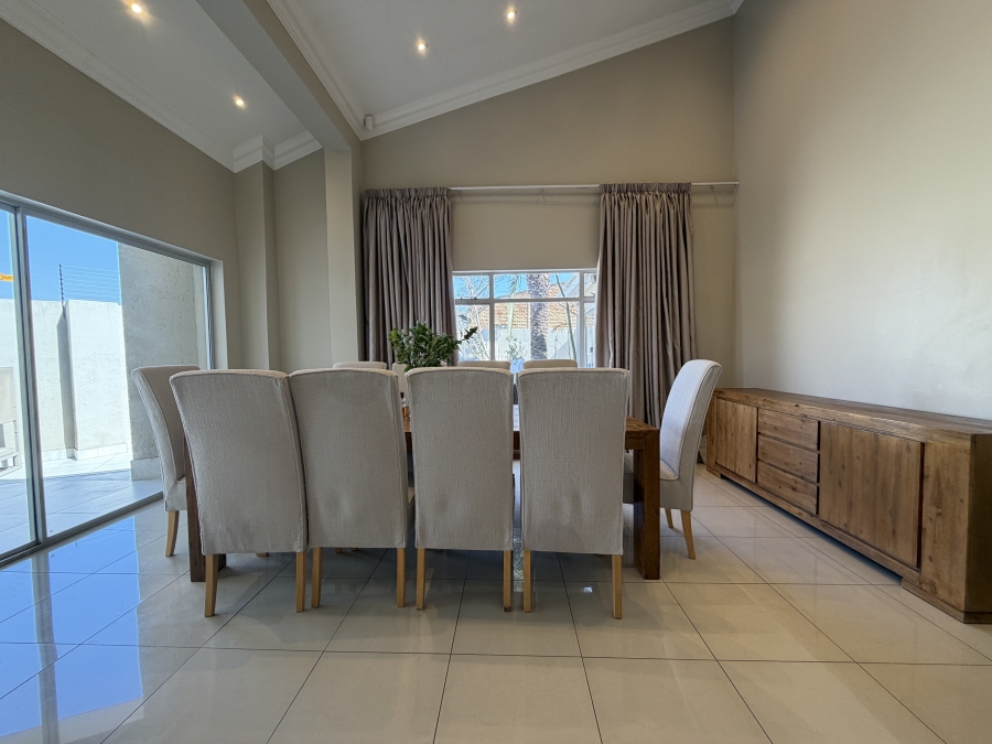 To Let 4 Bedroom Property for Rent in Bedfordview Gauteng