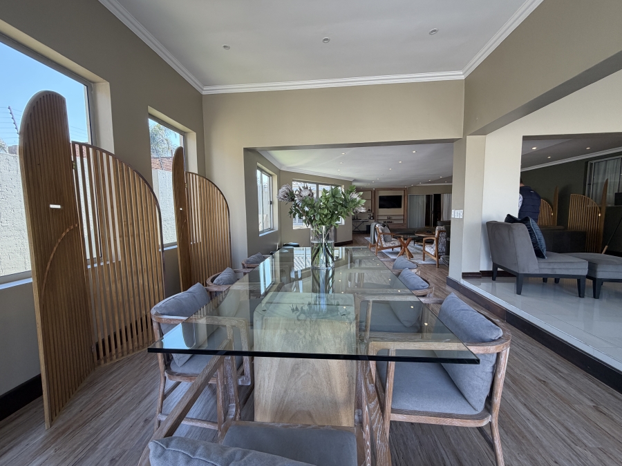 To Let 4 Bedroom Property for Rent in Bedfordview Gauteng