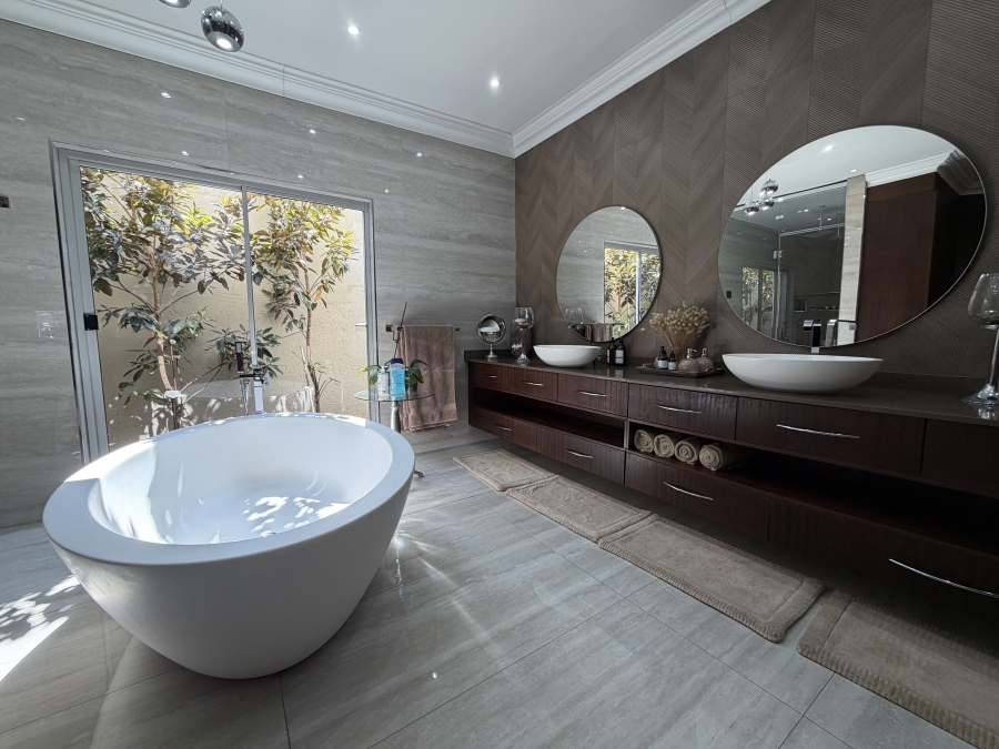 To Let 4 Bedroom Property for Rent in Bedfordview Gauteng