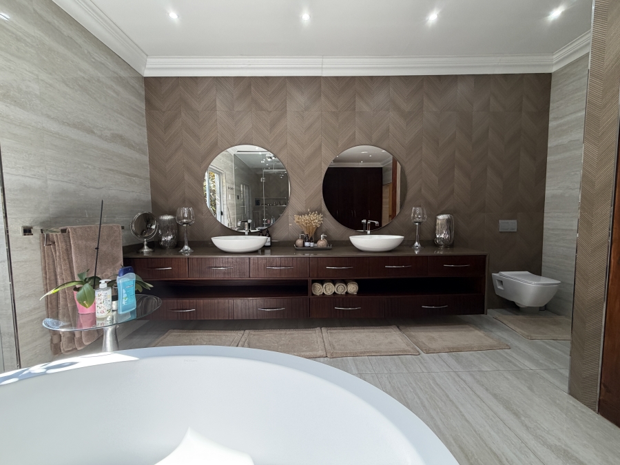 To Let 4 Bedroom Property for Rent in Bedfordview Gauteng