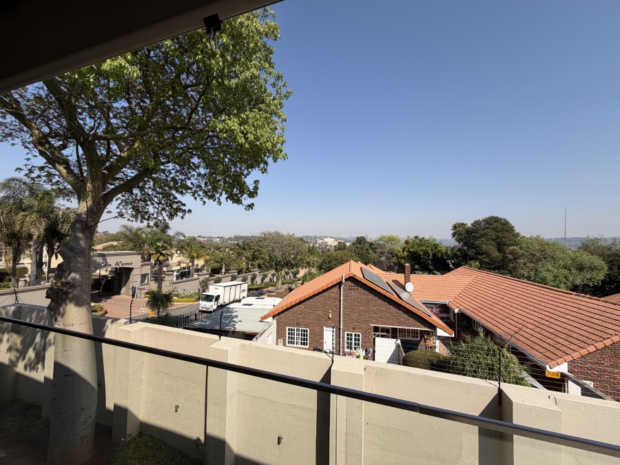 To Let 4 Bedroom Property for Rent in Bedfordview Gauteng