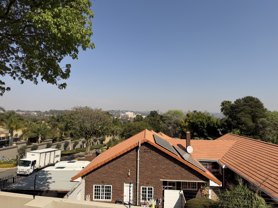 To Let 4 Bedroom Property for Rent in Bedfordview Gauteng