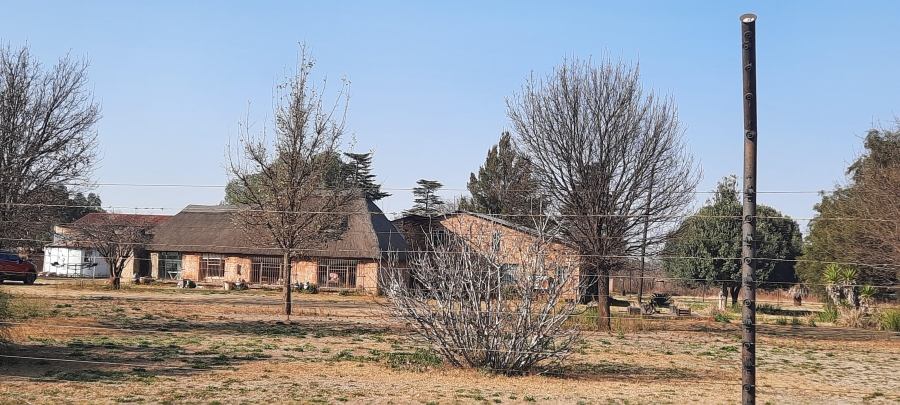 4 Bedroom Property for Sale in Mullerstuine Gauteng