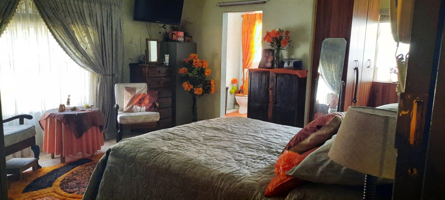 4 Bedroom Property for Sale in Mullerstuine Gauteng